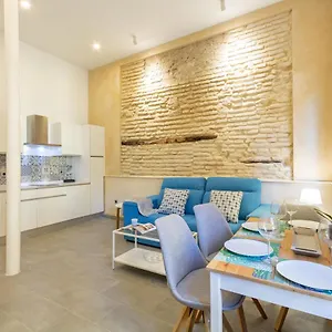 Nine O Clock San Agustin Apartment